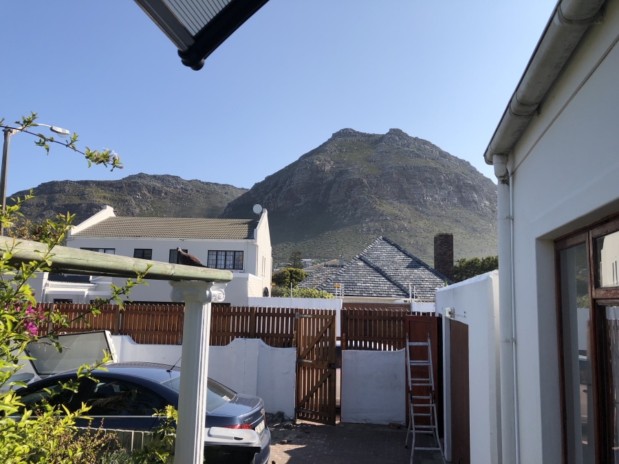 To Let 2 Bedroom Property for Rent in Muizenberg Western Cape